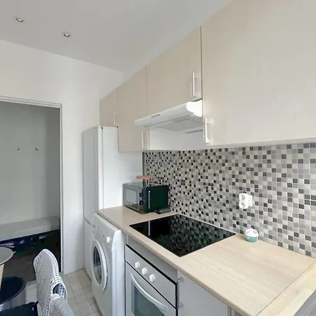In Charming 3-bedroom Near Bois De Vincennes Ferienhaus Paris