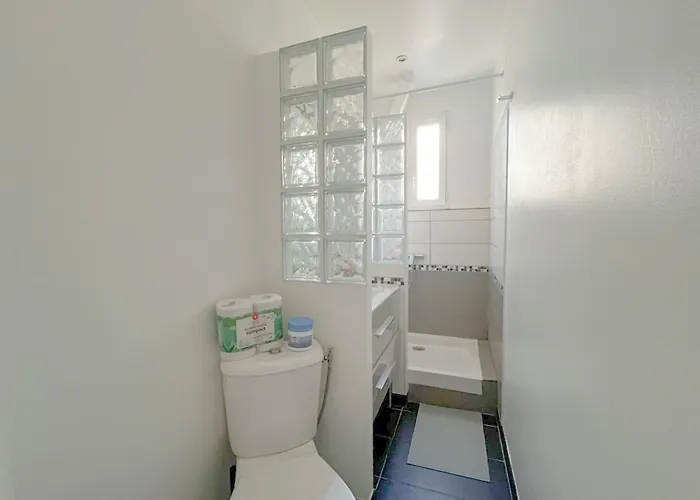 In Charming 3-bedroom Near Bois De Vincennes *